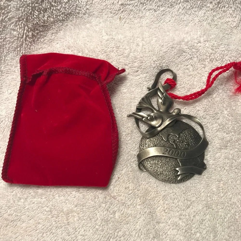 Vintage Avon Fine Collectibles 2000 